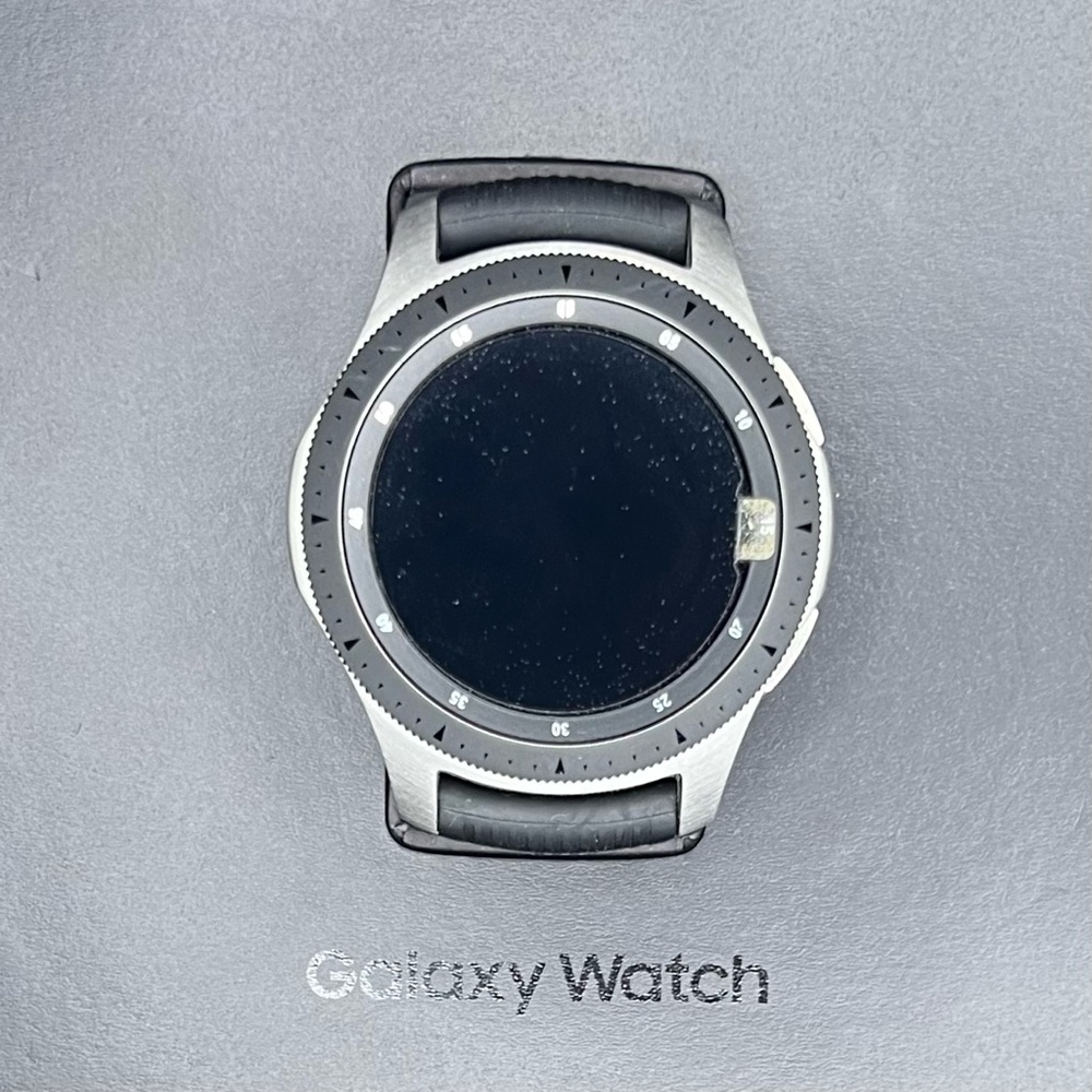Samsung Galaxy Watch - Silver 46mm | Bluetooth + LTE